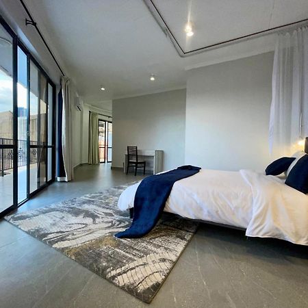 Iman Hotel Isiolo Bagian luar foto