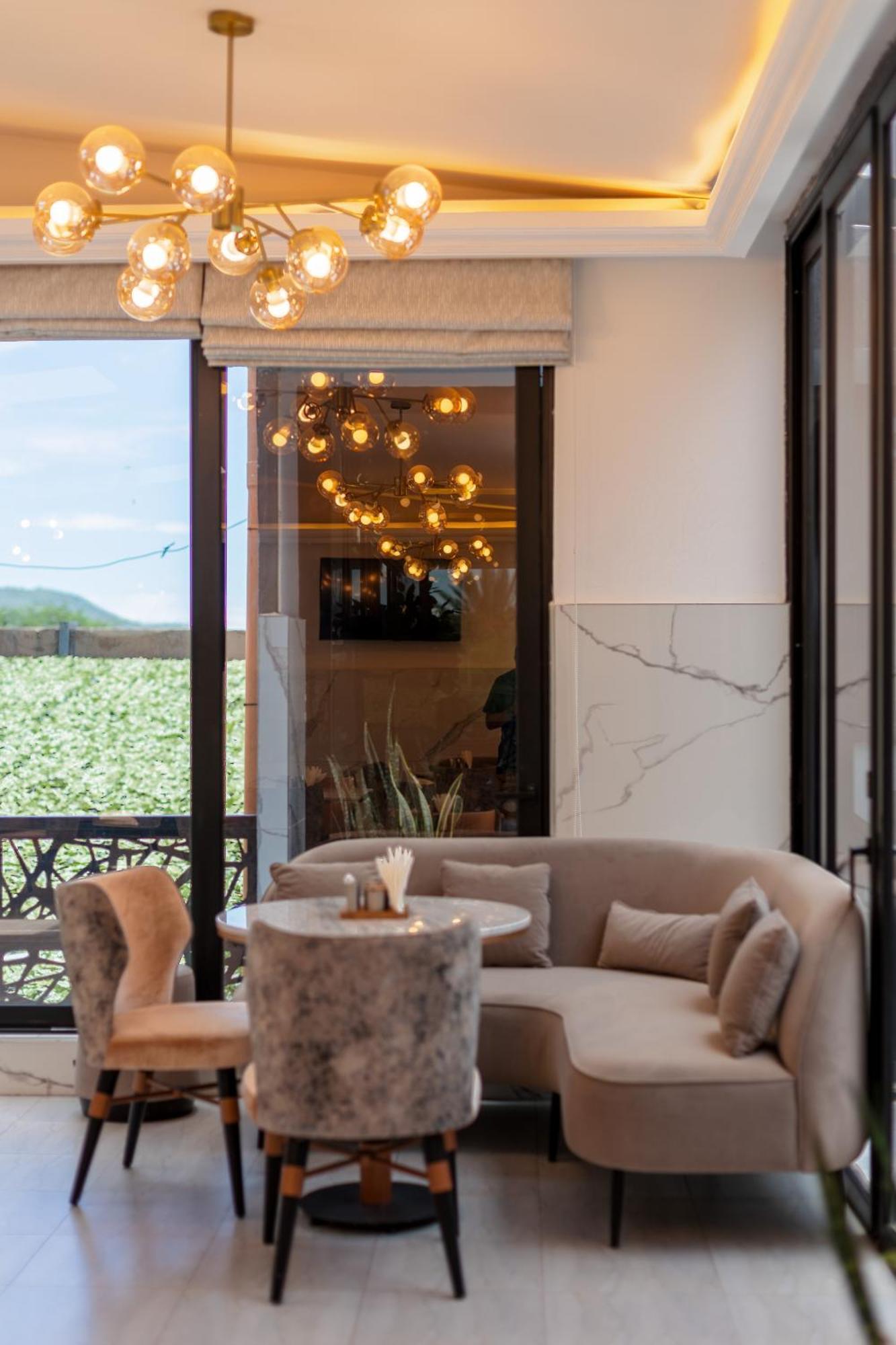 Iman Hotel Isiolo Bagian luar foto