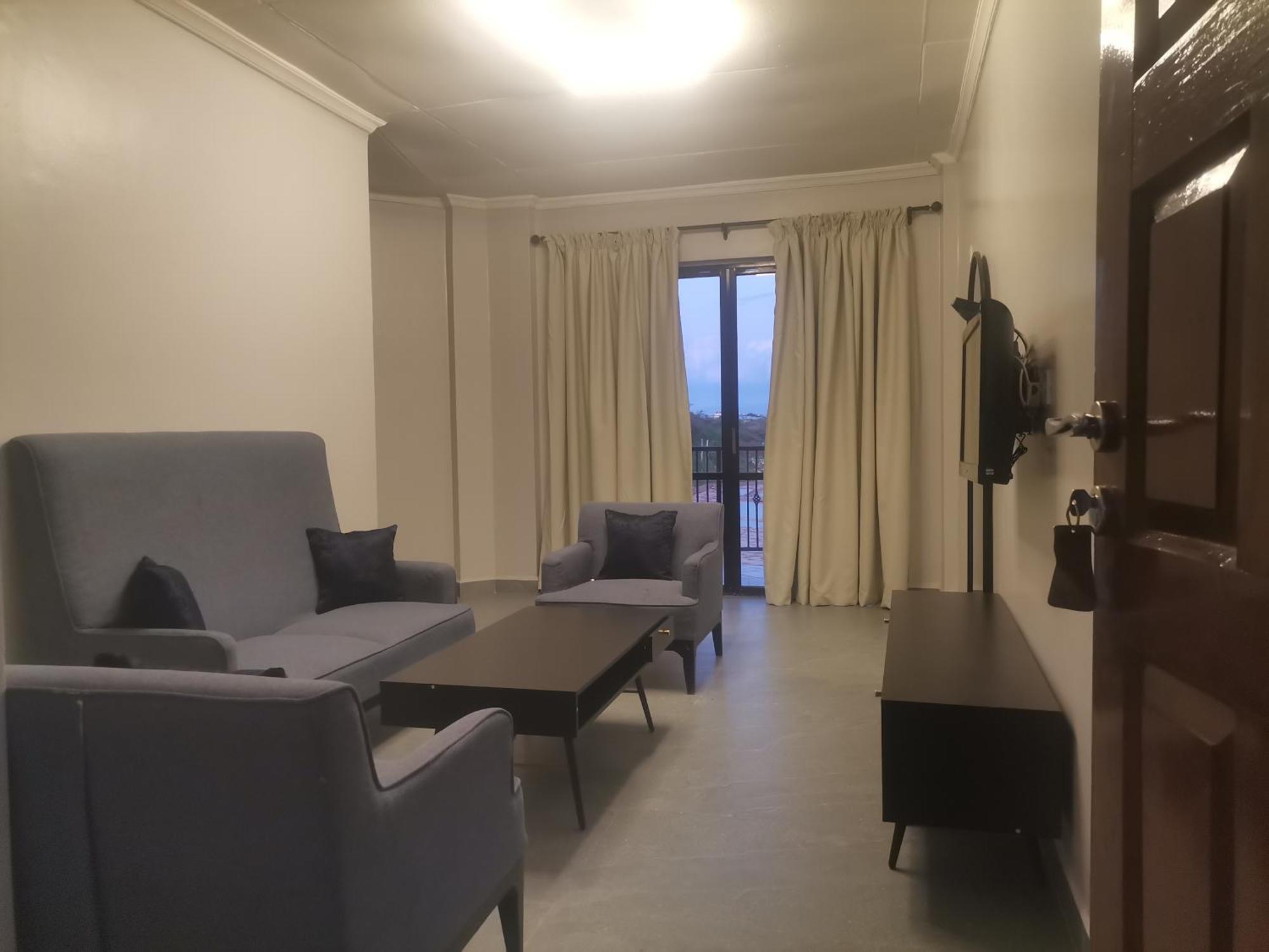 Iman Hotel Isiolo Bagian luar foto