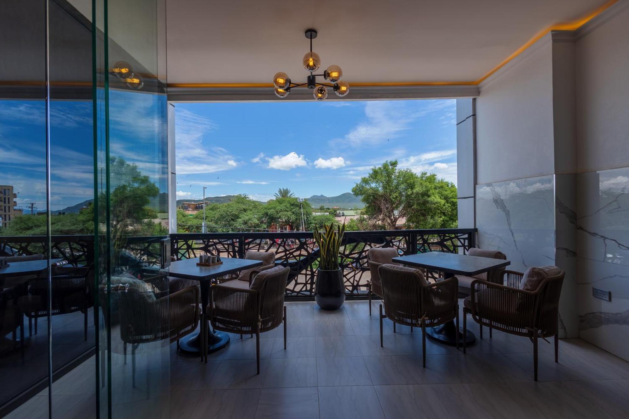 Iman Hotel Isiolo Bagian luar foto