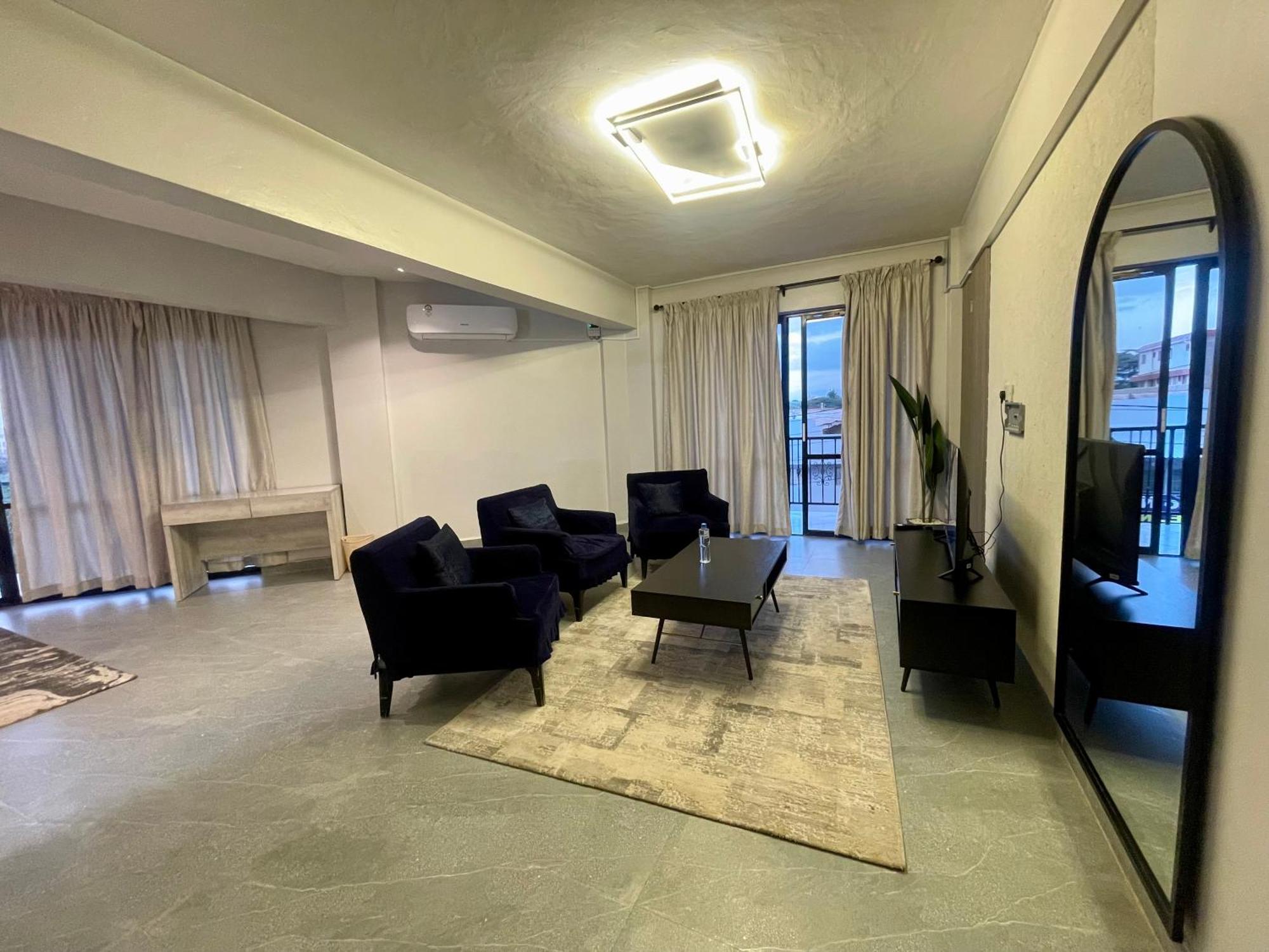 Iman Hotel Isiolo Bagian luar foto
