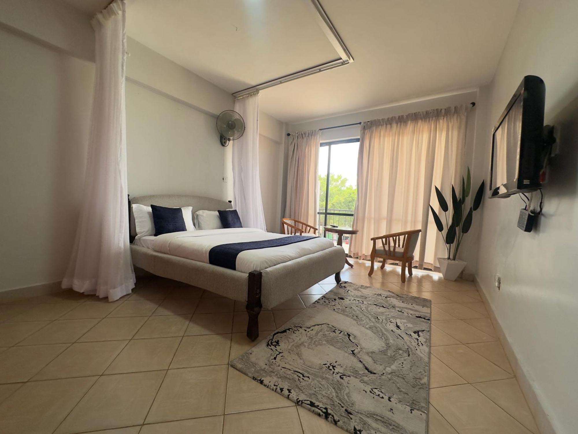 Iman Hotel Isiolo Bagian luar foto