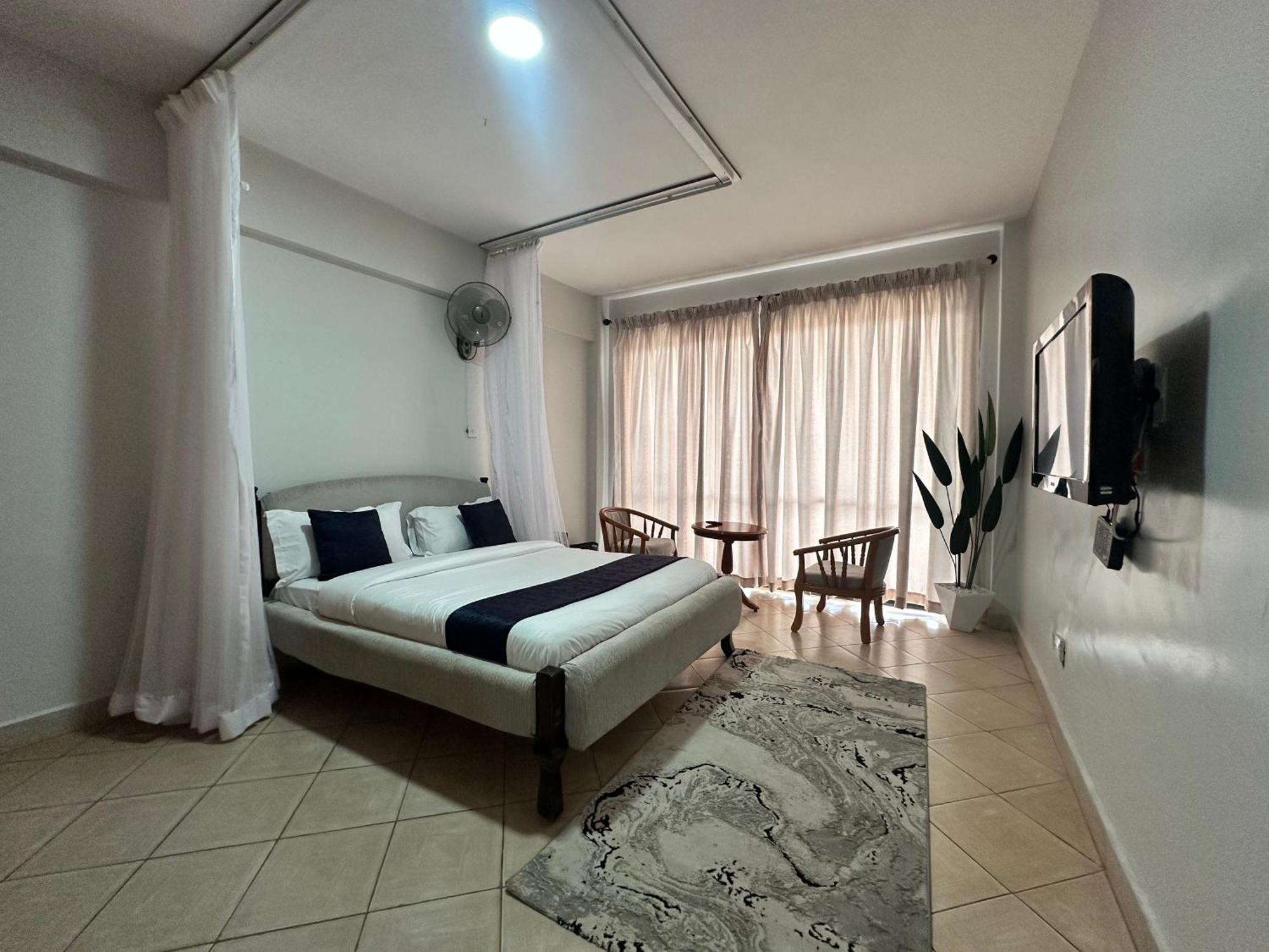 Iman Hotel Isiolo Bagian luar foto