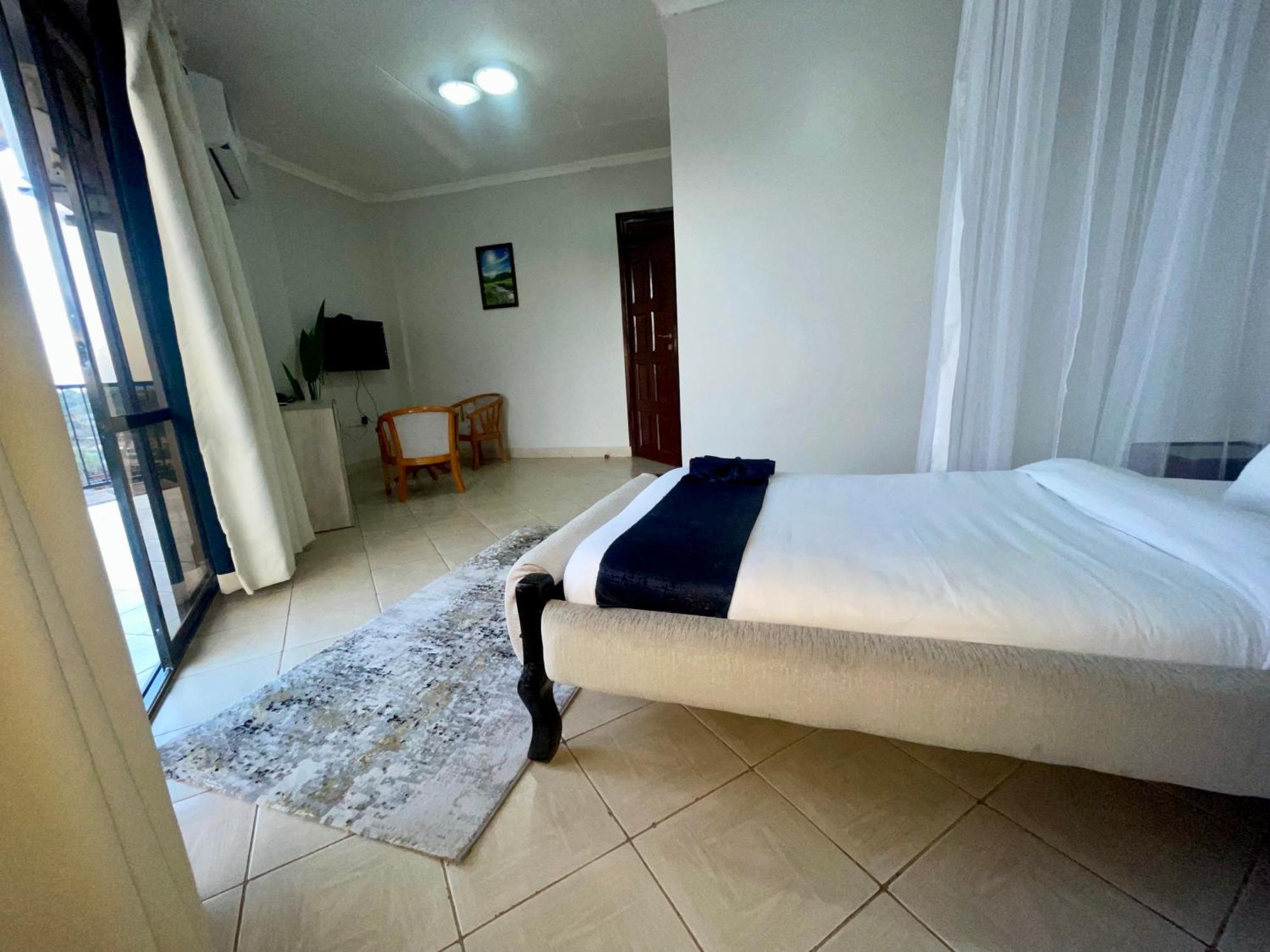 Iman Hotel Isiolo Bagian luar foto