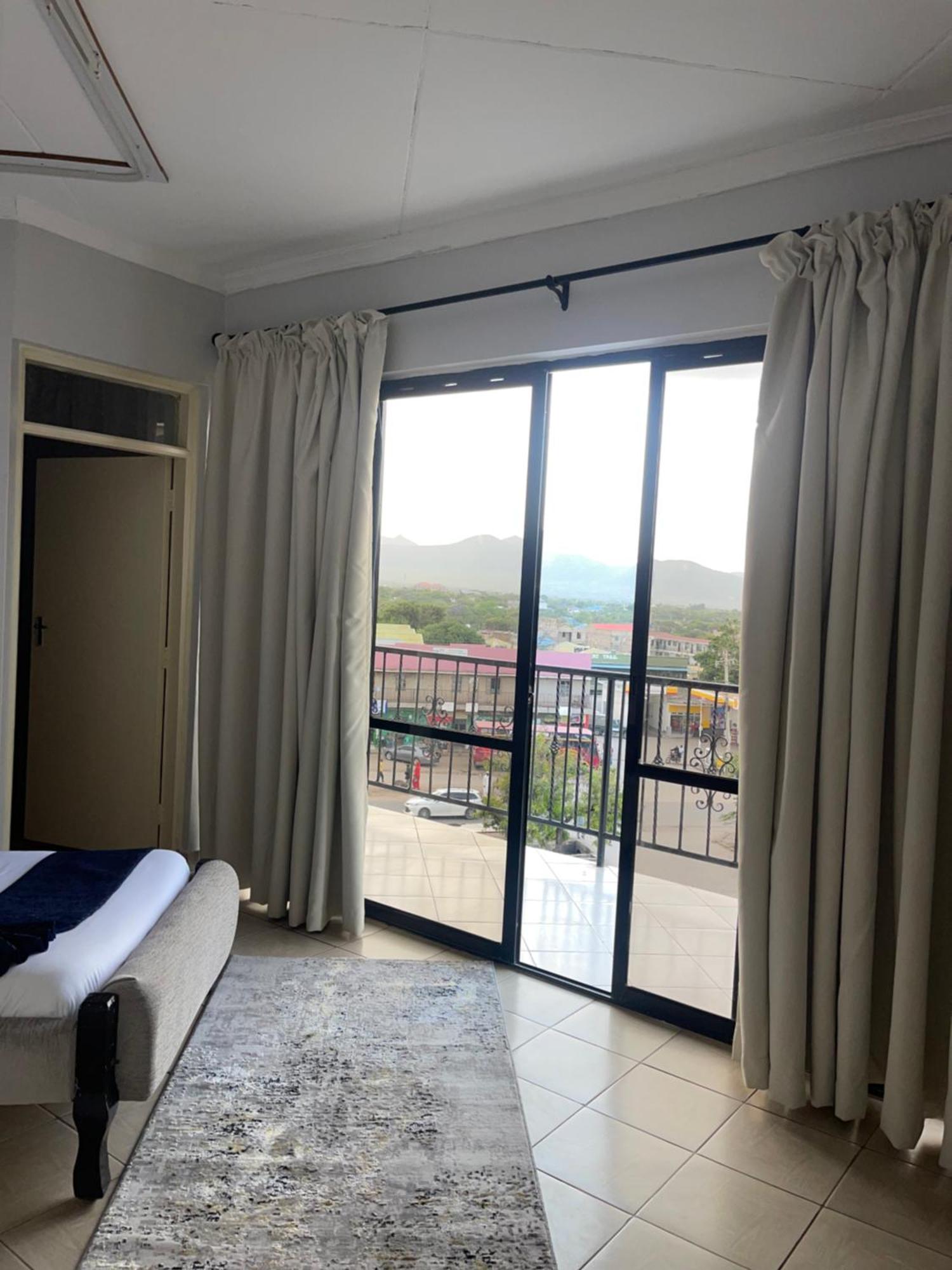 Iman Hotel Isiolo Bagian luar foto