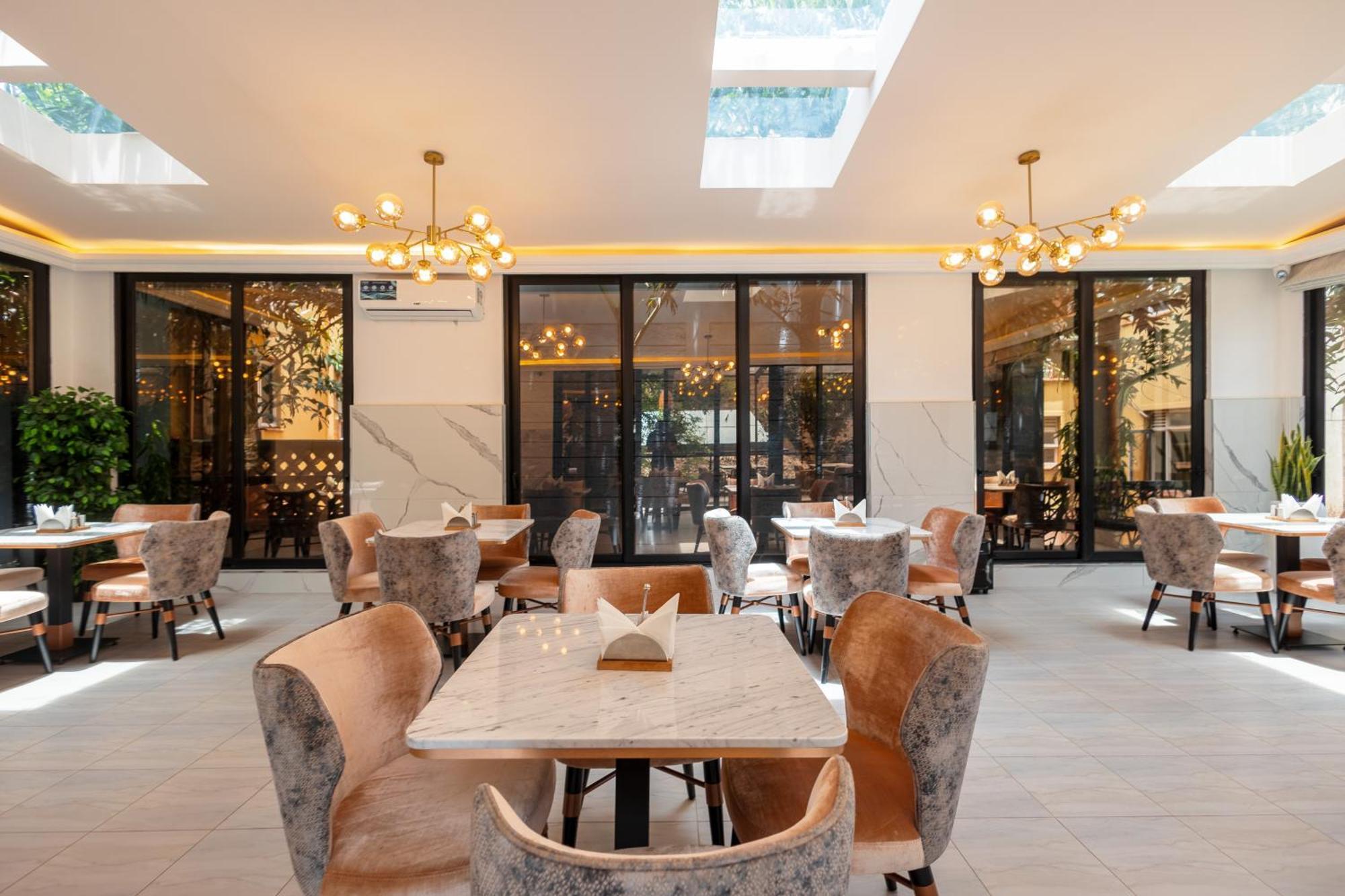 Iman Hotel Isiolo Bagian luar foto